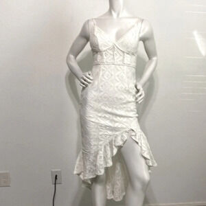 Saints + Secrets White V-Neck Sleeveless Lace Asymmetrical Midi Dress Size S